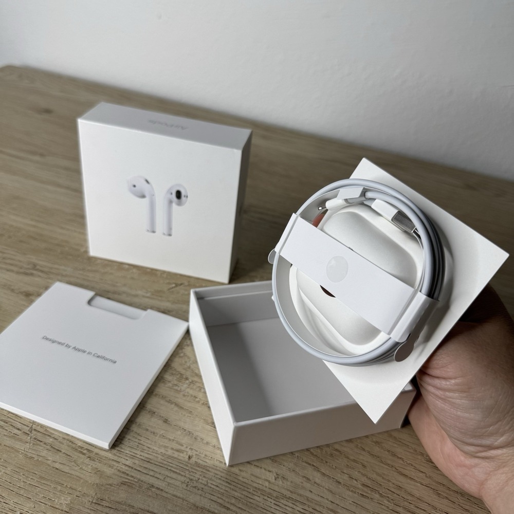 EMPTY BOX - Apple Airpods - Inner Packaging‎ - Manuals - Charging Cord MRXJ2AM/A